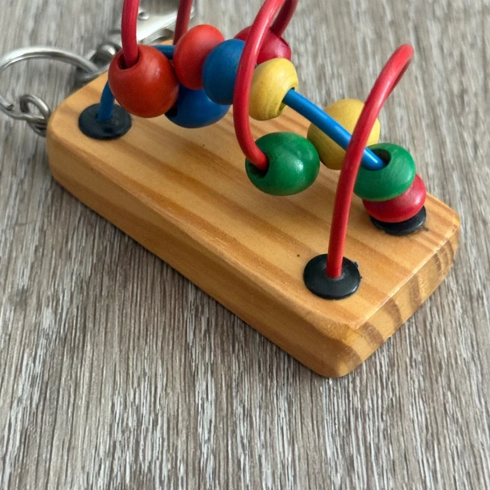 VTG 2000 Maxim Enterprise Wooden Bead Maze Keychain Fidget Toy 35502 Multicolor